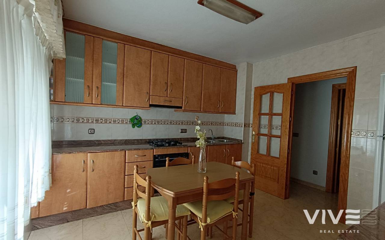 Apartamento - Alquiler a largo plazo - Torrevieja - LT0050