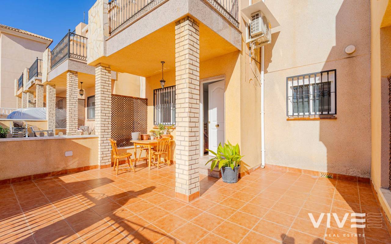 2. Townhouse - Verkauf - Torrevieja - 32814