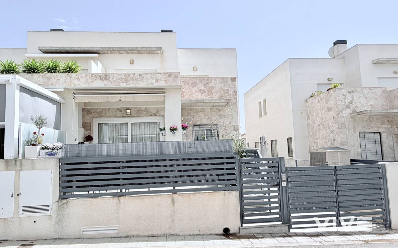 Adosado - Segunda mano - Torrevieja - RE0328
