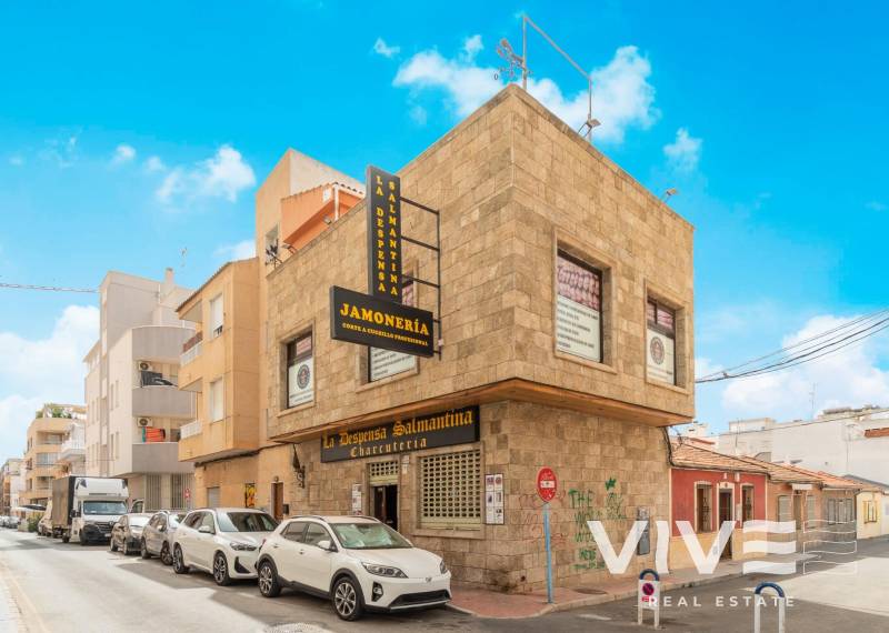 Affärslokaler - Försäljning  - Torrevieja - Torrevieja