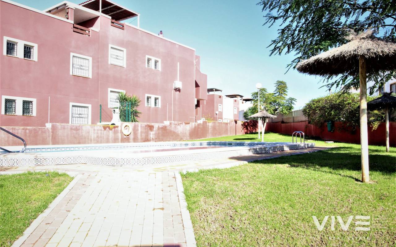 Alquiler a largo plazo - Apartamento - Orihuela Costa - Altos