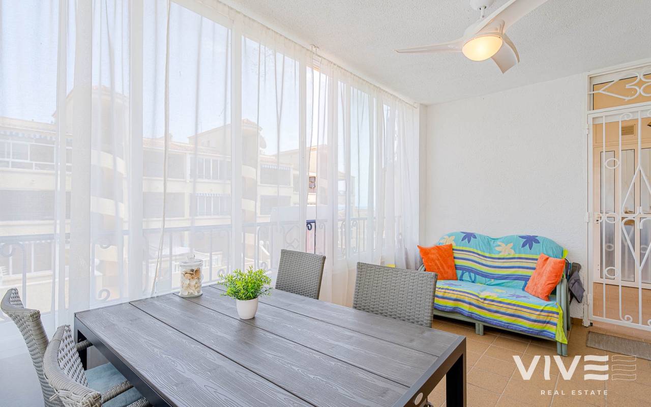 Apartament - Verkauf - Torrevieja - 72652