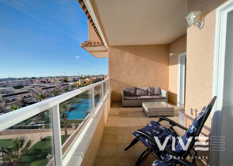 Apartamento - Alquiler a largo plazo - Torrevieja - Los altos