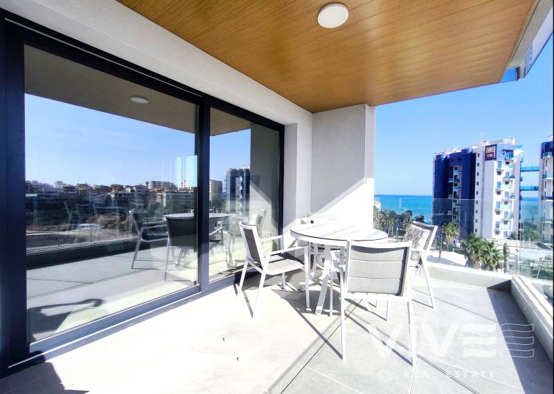 Apartamento - Alquiler a largo plazo - Torrevieja - Punta prima