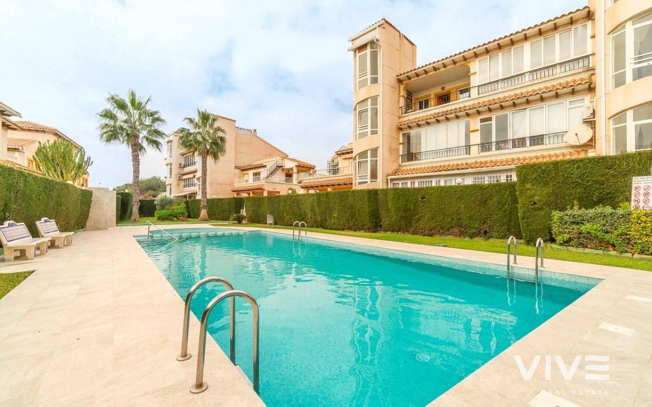 Apartamento - Segunda mano - Orihuela Costa - PF-85262