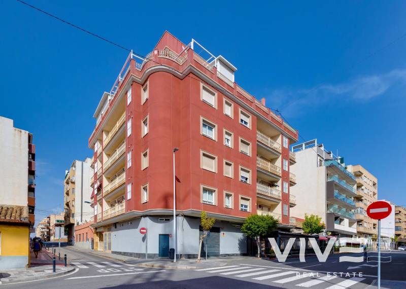 Apartamento - Segunda mano - Torrevieja - Centro - Muelle Pesquero