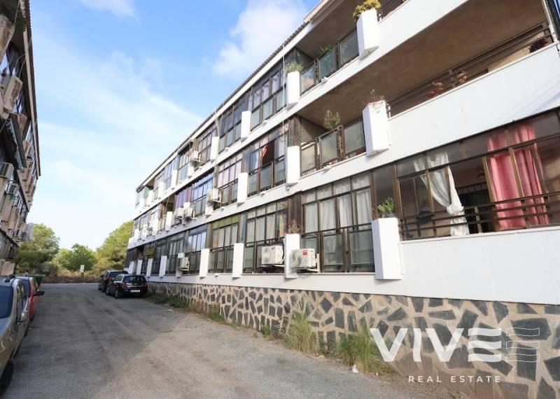 Apartamento - Segunda mano - Torrevieja - La Siesta - El Salado - Torreta