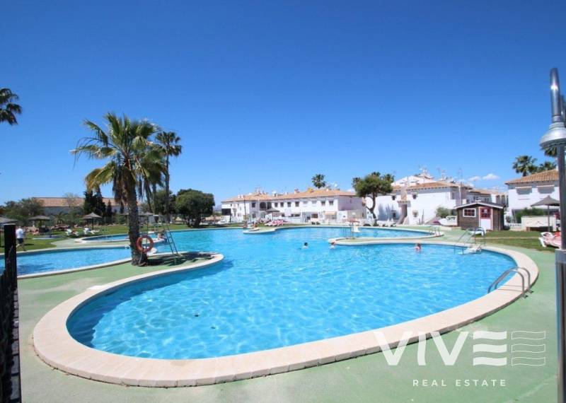 Apartamento - Segunda mano - Torrevieja - Los Balcones - Los Altos del Edén