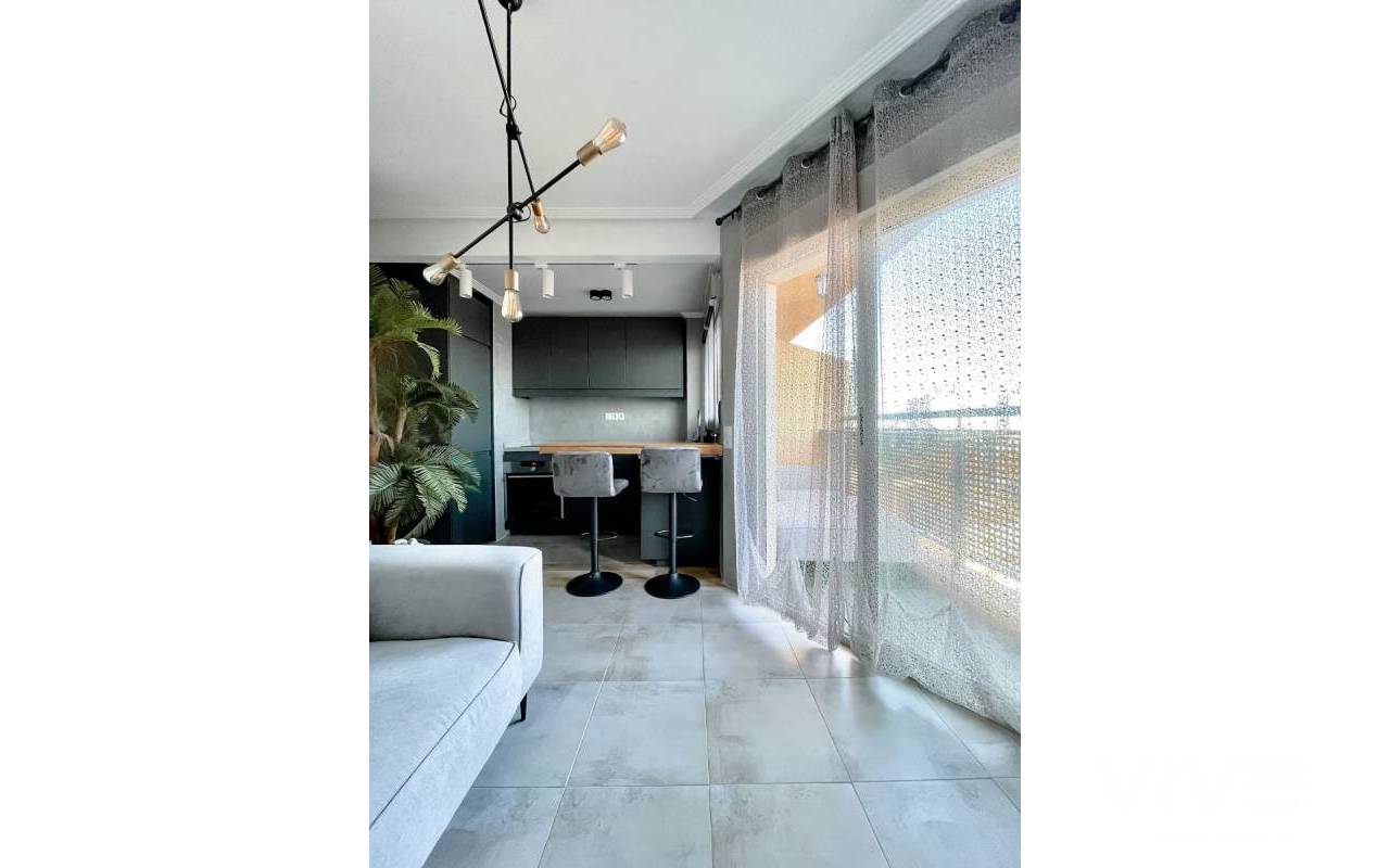 Apartamento - Segunda mano - Torrevieja - RE0215