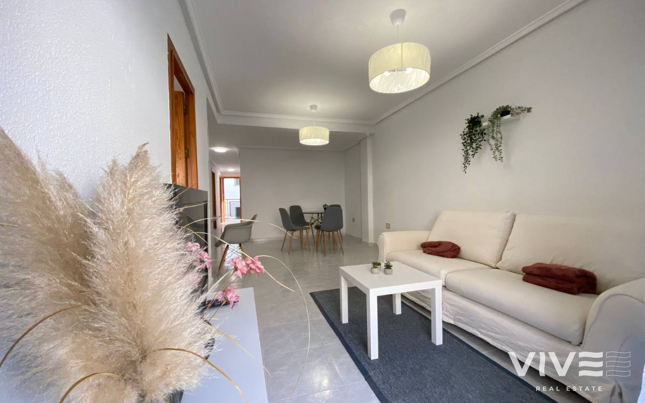 Apartamento - Segunda mano - Torrevieja - RE0318