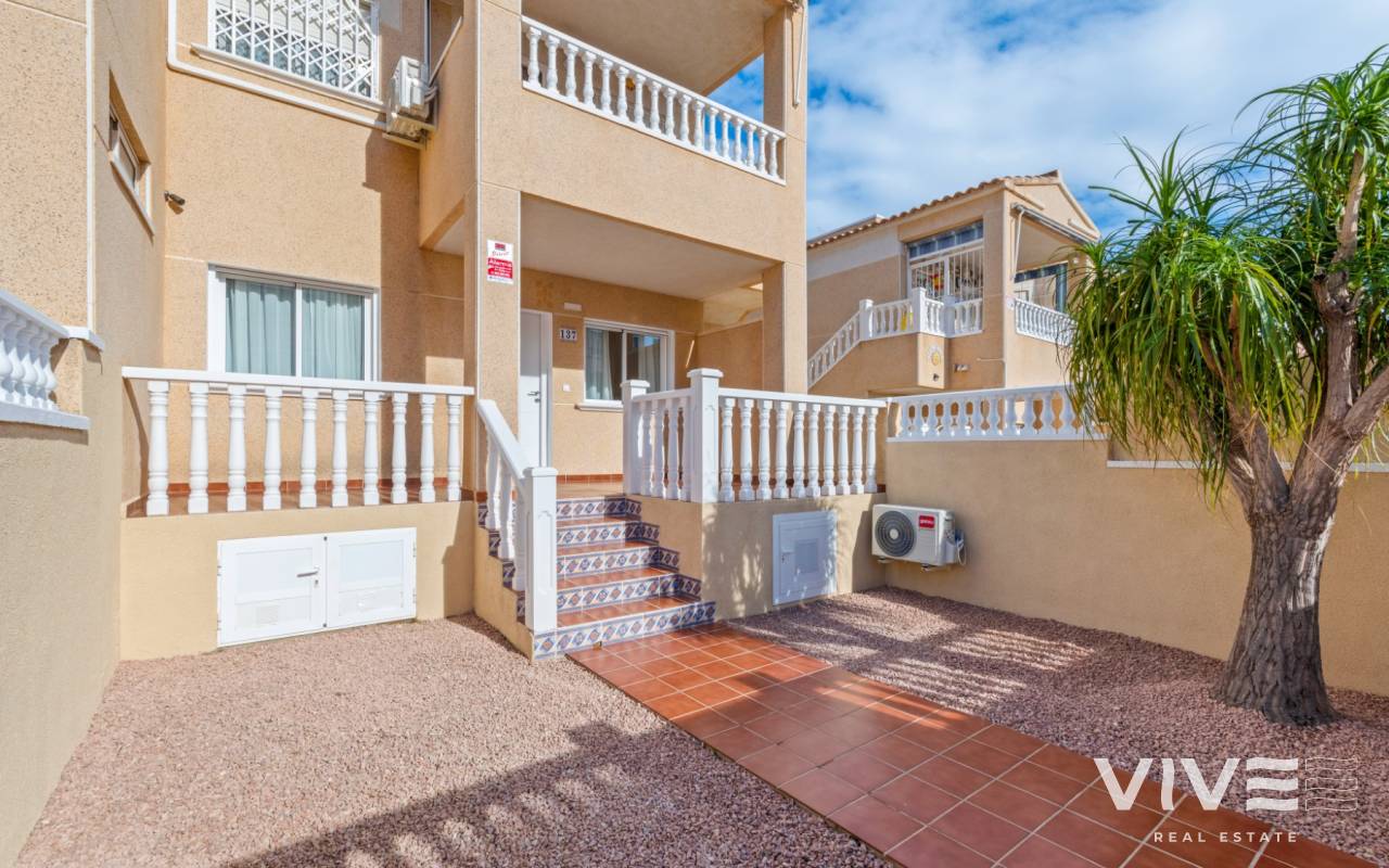 Apartment / flat - Resale - Orihuela Costa - LRE-62902