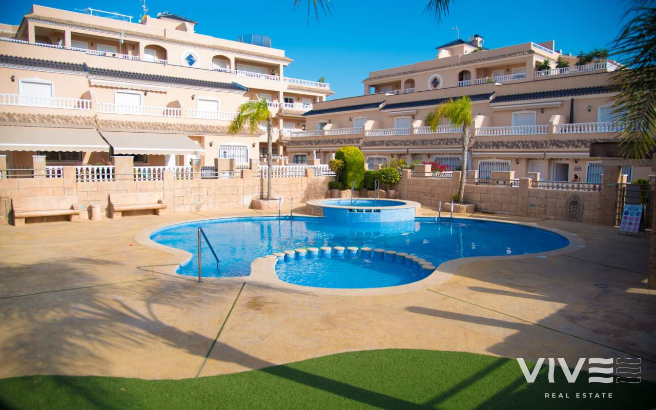 Apartment - Resale - Orihuela Costa - It11002