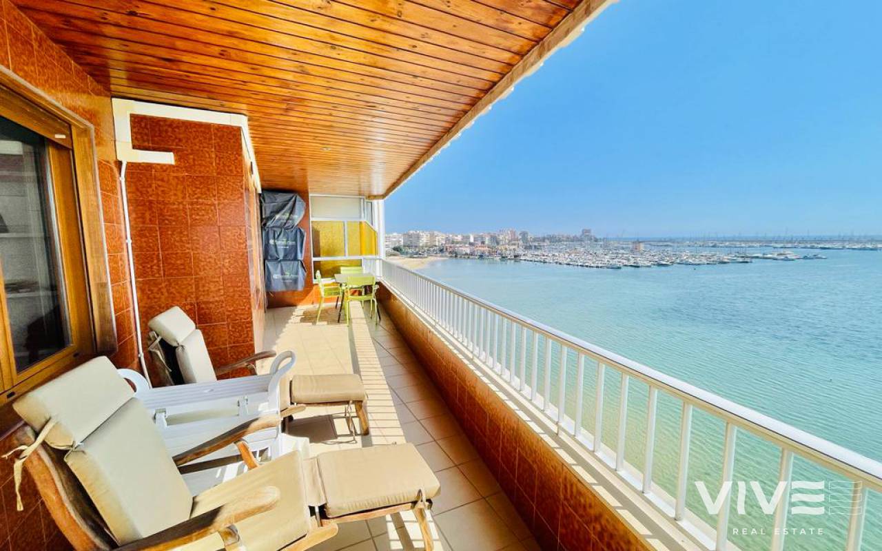 Apartment - Resale - Torrevieja - 33000