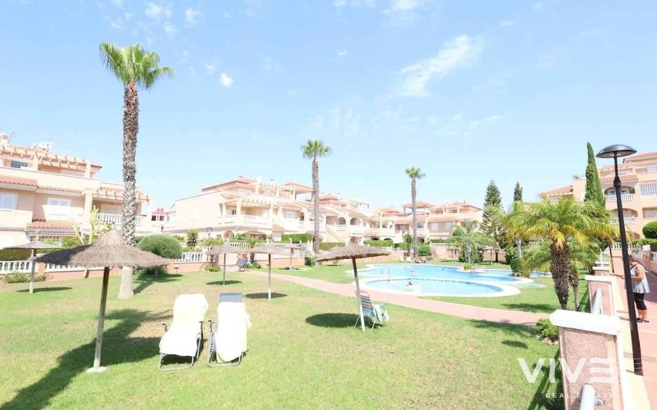 Apartment / Wohnung - Verkauf - Orihuela Costa - 96020