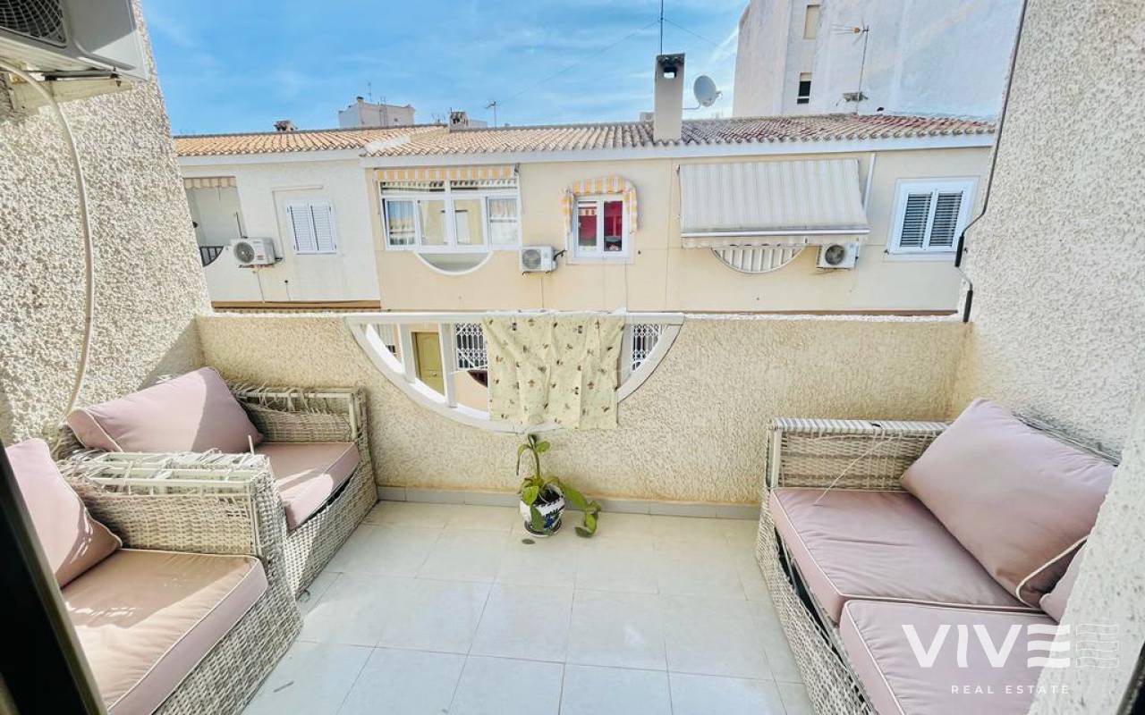 Apartment / Wohnung - Verkauf - Torrevieja - 21910