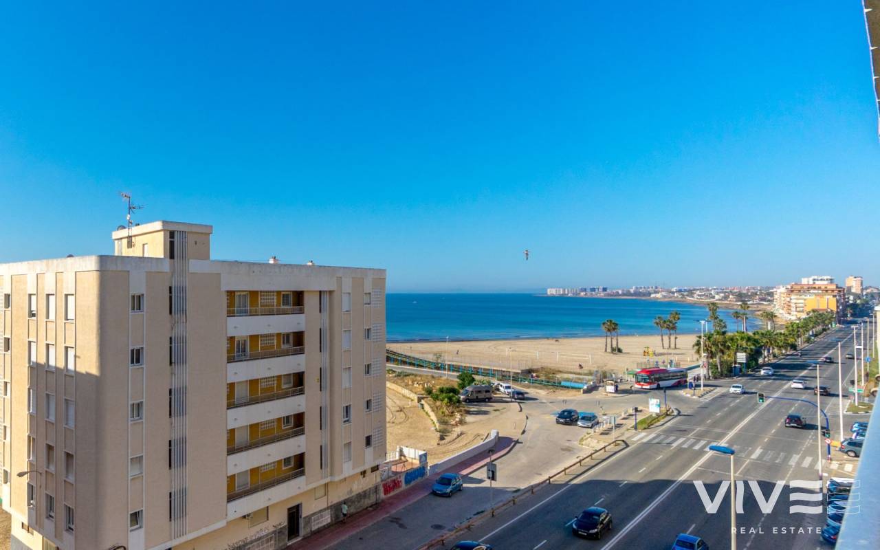 Apartment / Wohnung - Verkauf - Torrevieja - LRE-20518