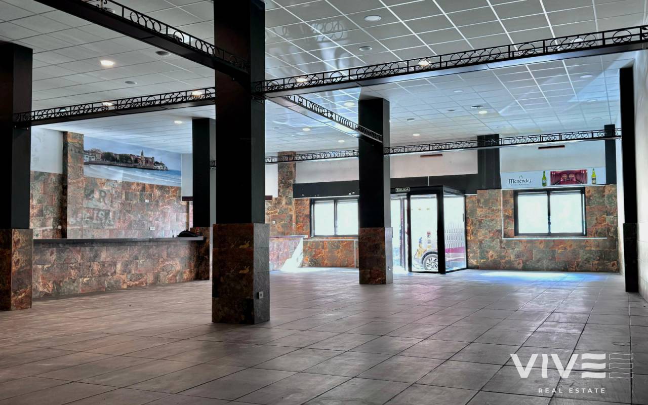 Business Premise - Försäljning  - Torrevieja - RE0243