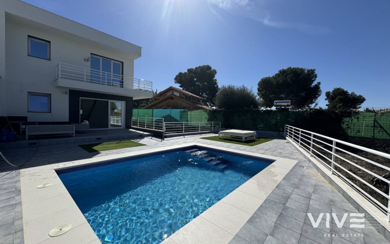Detached Villa - Försäljning  - Los Balcones - DOLP-58667