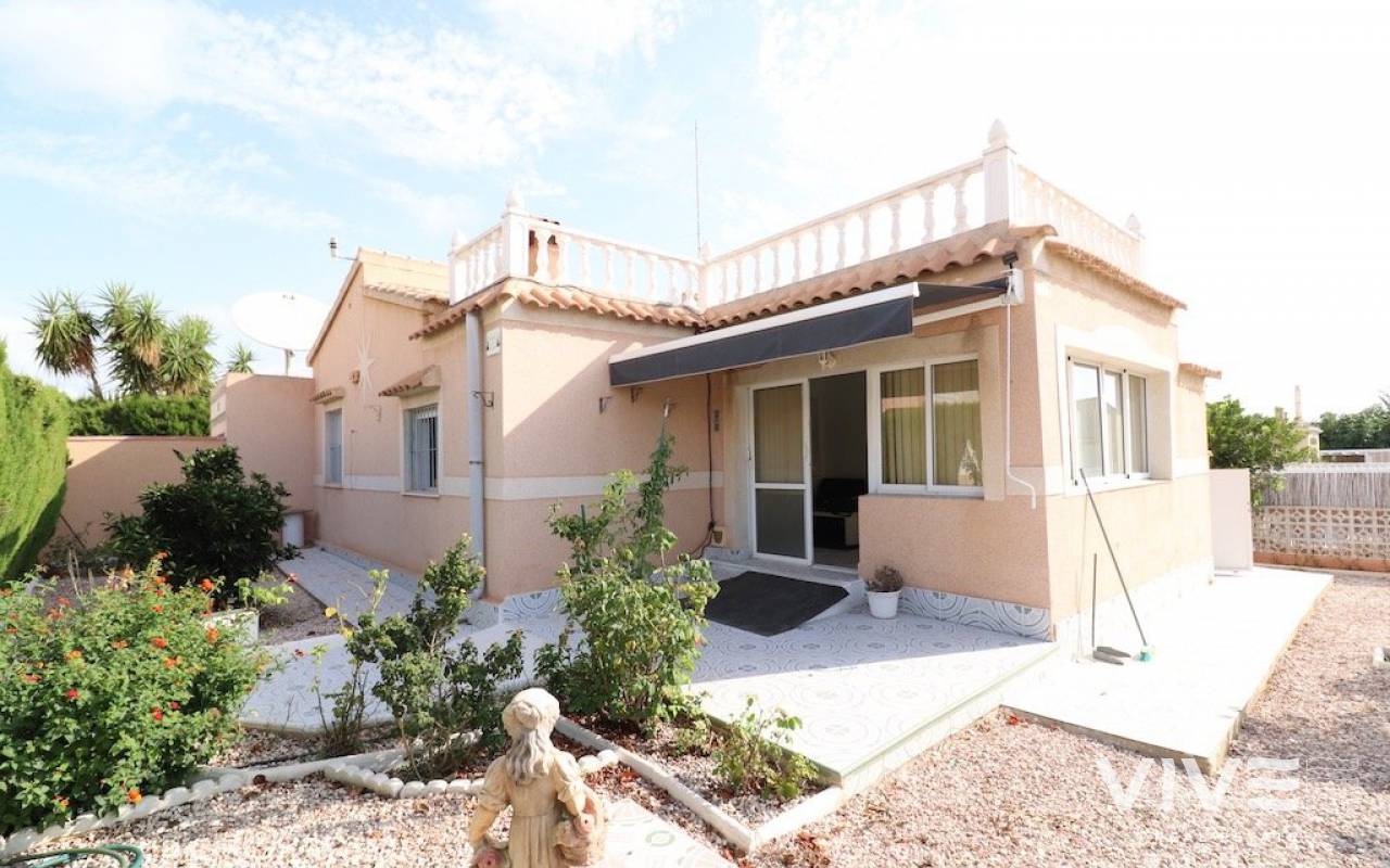 Detached Villa - Försäljning  - Orihuela Costa - 12930