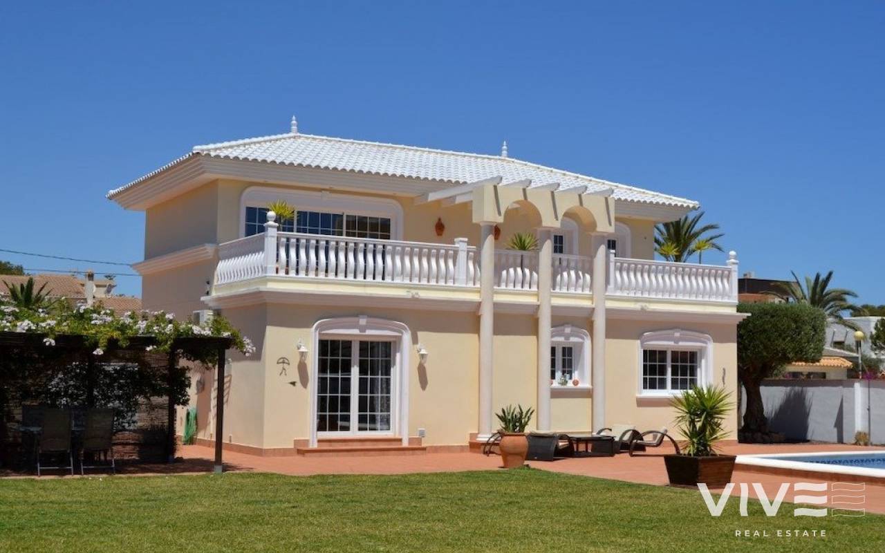 Detached Villa - Försäljning  - Orihuela Costa - 23884