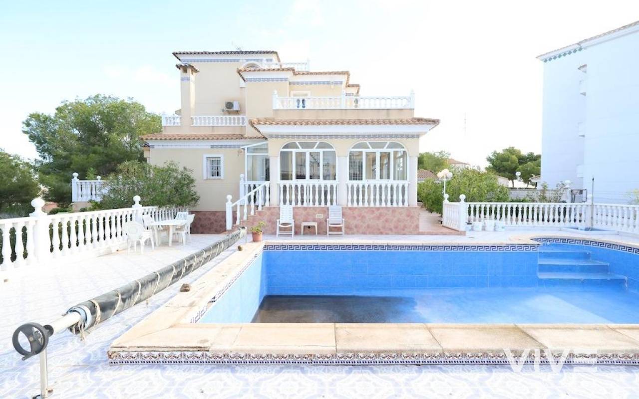 Detached Villa - Försäljning  - Orihuela Costa - 41694