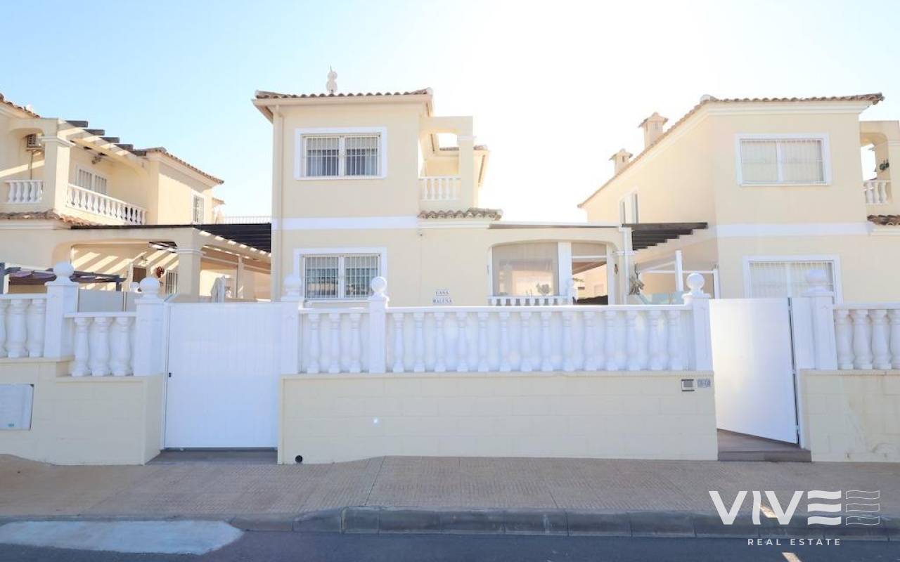 Detached Villa - Försäljning  - Orihuela Costa - 51890