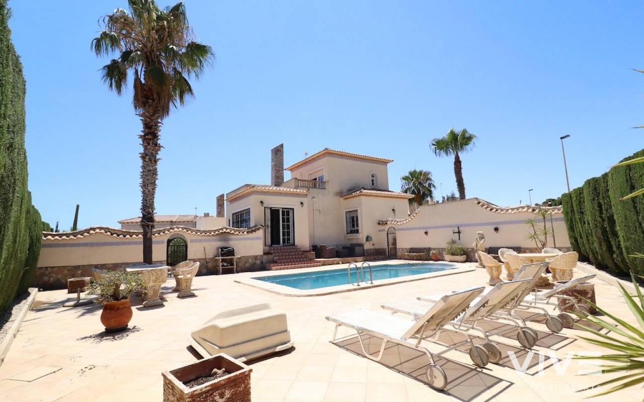 Detached Villa - Försäljning  - Orihuela Costa - 54491