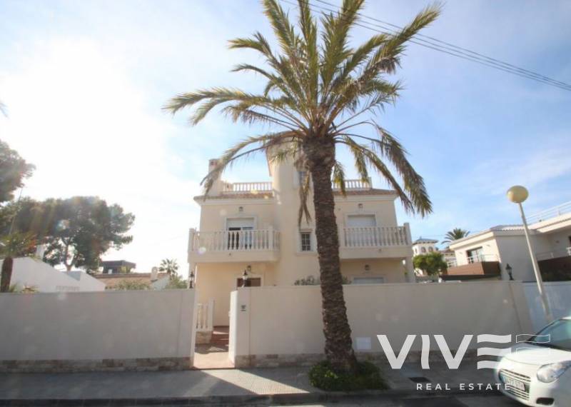 Detached Villa - Försäljning  - Orihuela Costa - Cabo Roig