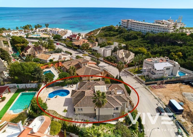 Detached Villa - Försäljning  - Orihuela Costa - Dehesa De Campoamor