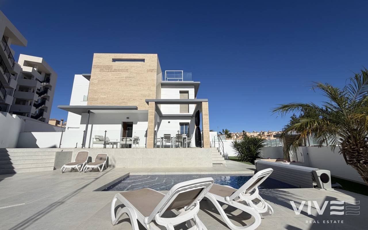 Detached Villa - Försäljning  - Orihuela Costa - DOLP-56383