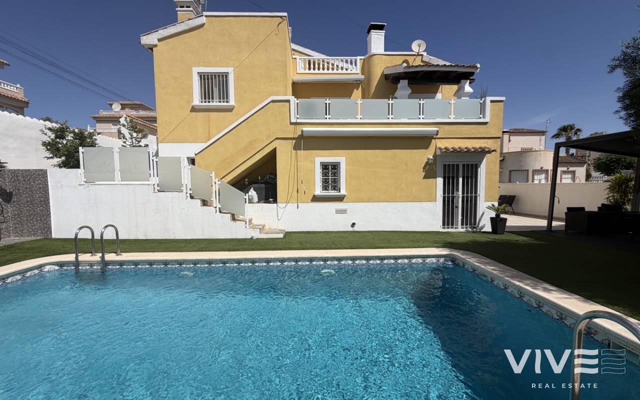 Detached Villa - Försäljning  - Orihuela Costa - DOLP-59501