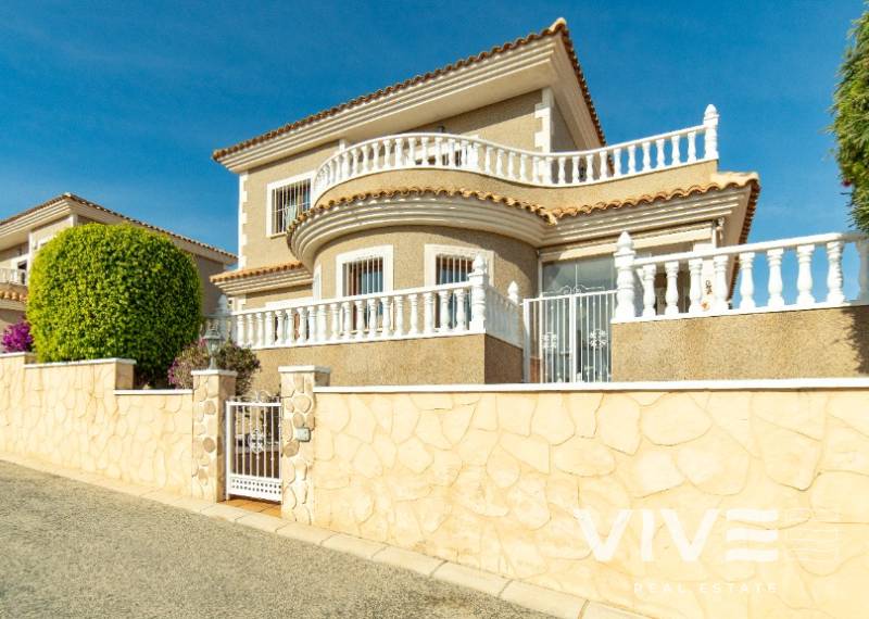 Detached Villa - Försäljning  - Orihuela Costa - Los Altos