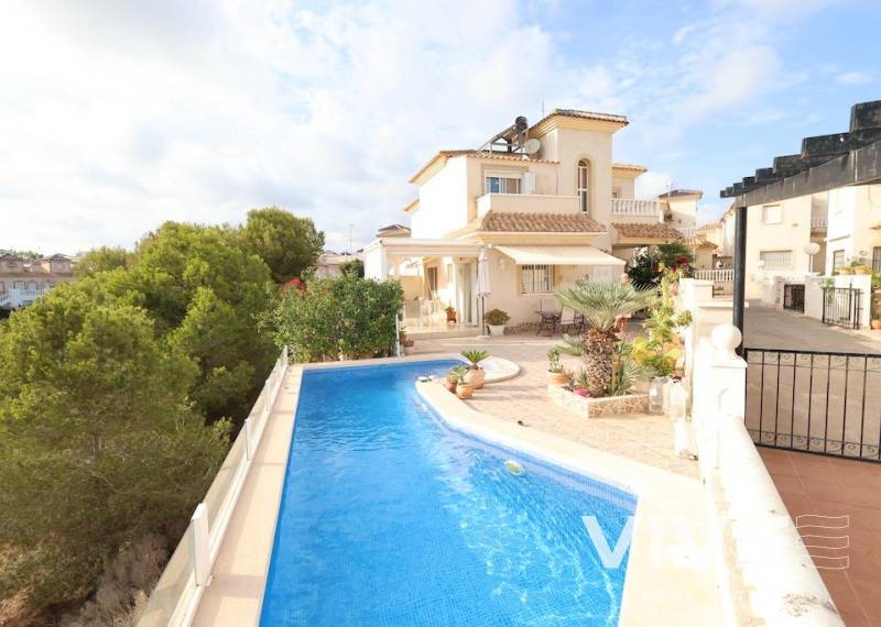 Detached Villa - Försäljning  - Orihuela Costa - Playa Flamenca