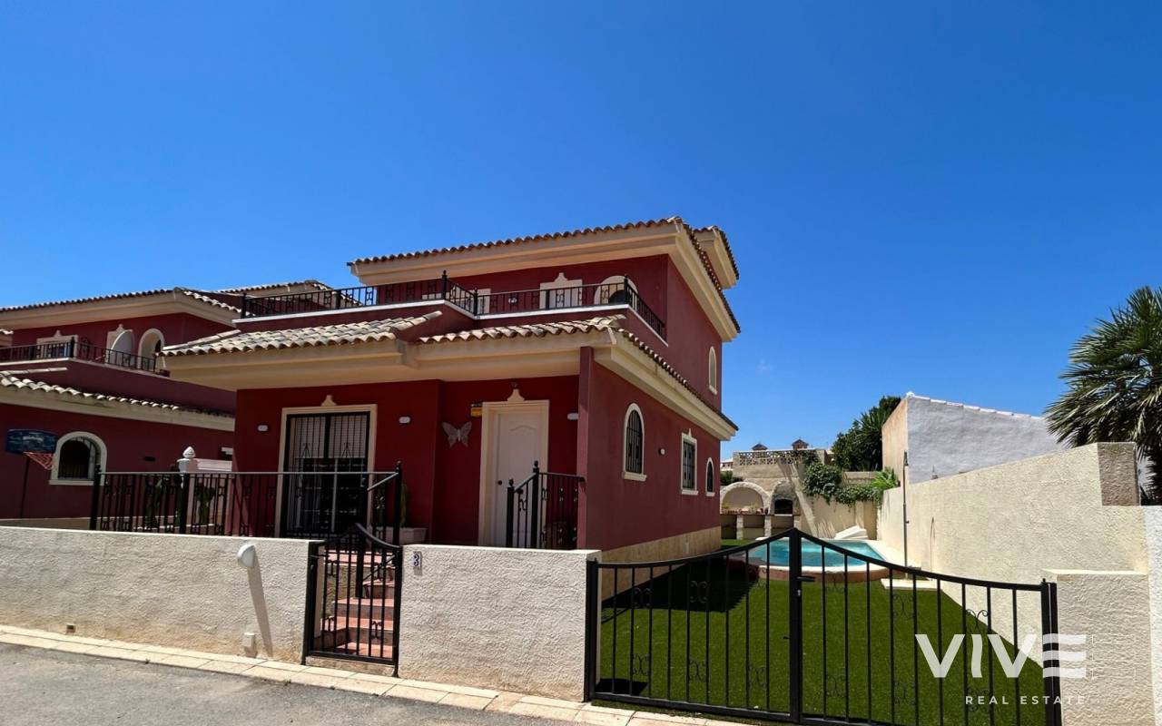 Detached Villa - Försäljning  - Orihuela Costa - RE0235