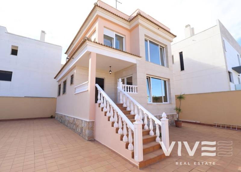 Detached Villa - Försäljning  - Orihuela Costa - Villamartín-Las Filipinas