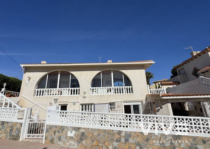 Detached Villa - Försäljning  - Orihuela Costa - Villamartin