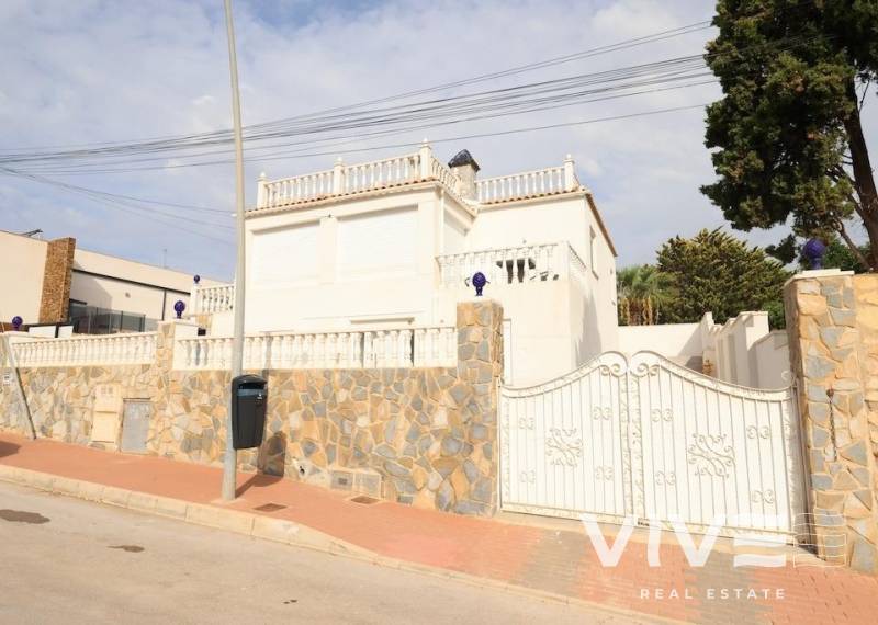 Detached Villa - Försäljning  - Torrevieja - Los Balcones - Los Altos del Edén