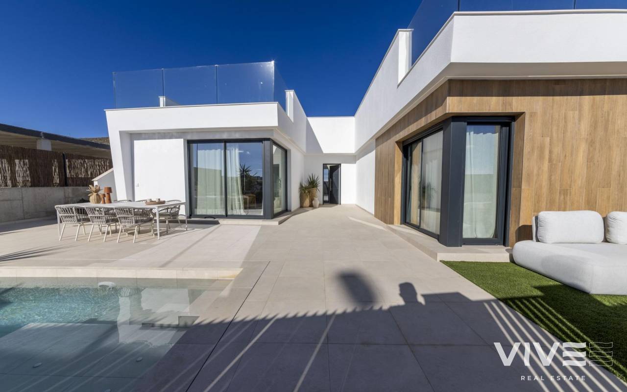 Detached Villa - Neubau - BAÑOS Y MENDIGO - 30310