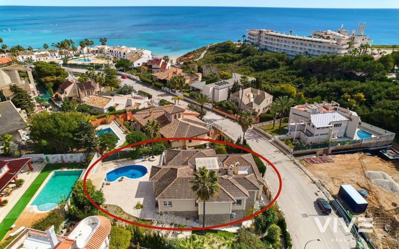 Detached Villa - Resale - Orihuela Costa - 55940