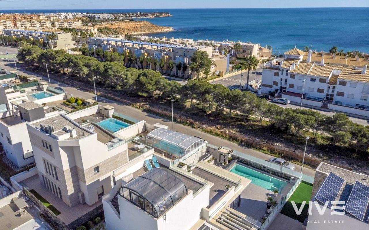 Detached Villa - Resale - Orihuela Costa - 85463