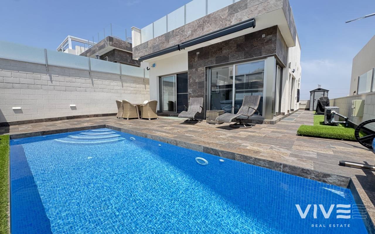 Detached Villa - Resale - Orihuela Costa - DOLP-81280