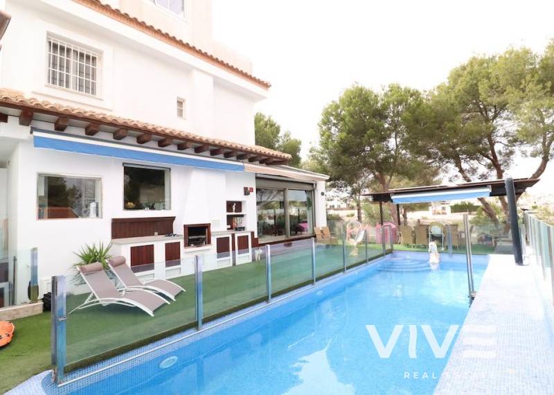 Detached Villa - Resale - Orihuela Costa - Montezenia