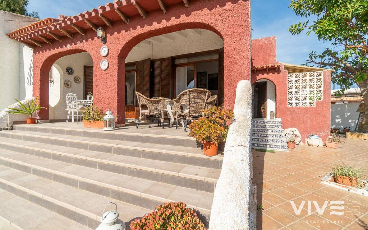 Detached Villa - Resale - Orihuela Costa - PF-92614