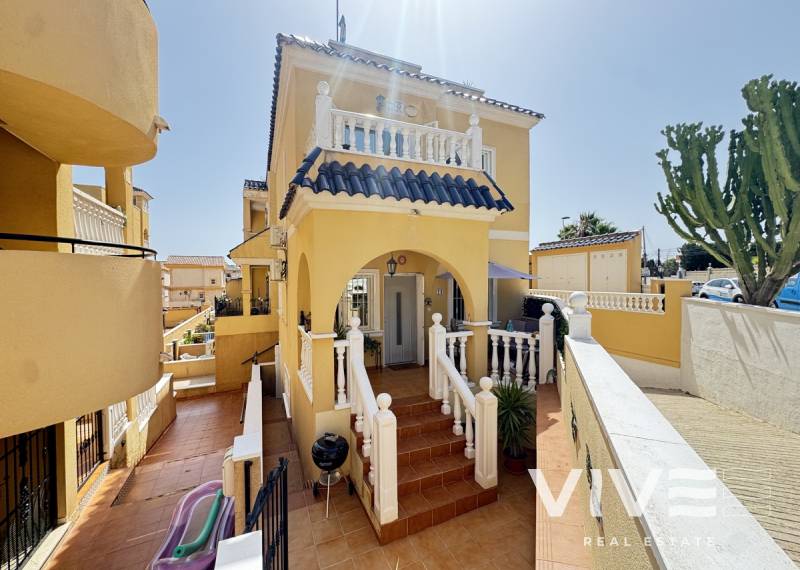 Detached Villa - Resale - Orihuela Costa - Villamartin