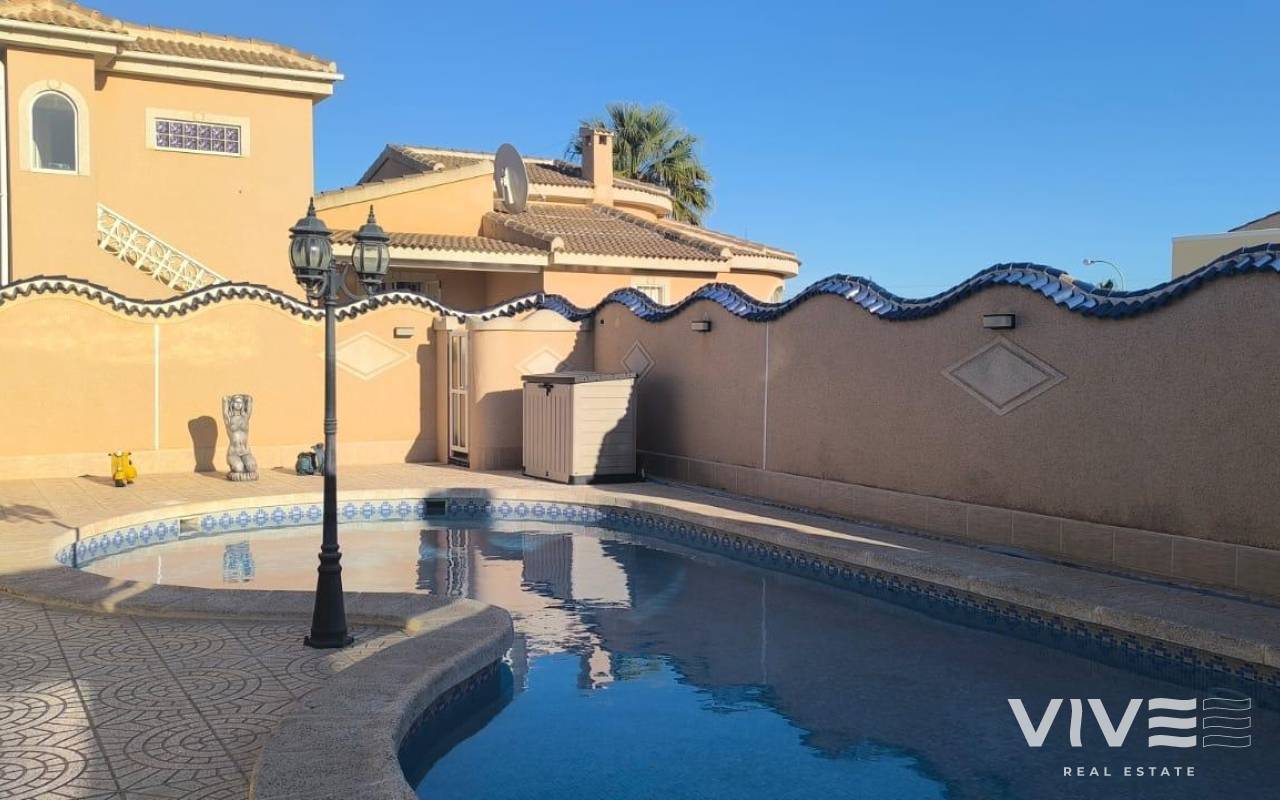 Detached Villa - Resale - Rojales - RECOL06