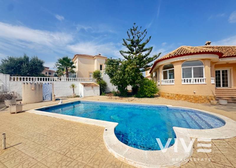 Detached Villa - Resale - San Miguel - San Miguel De Salinas