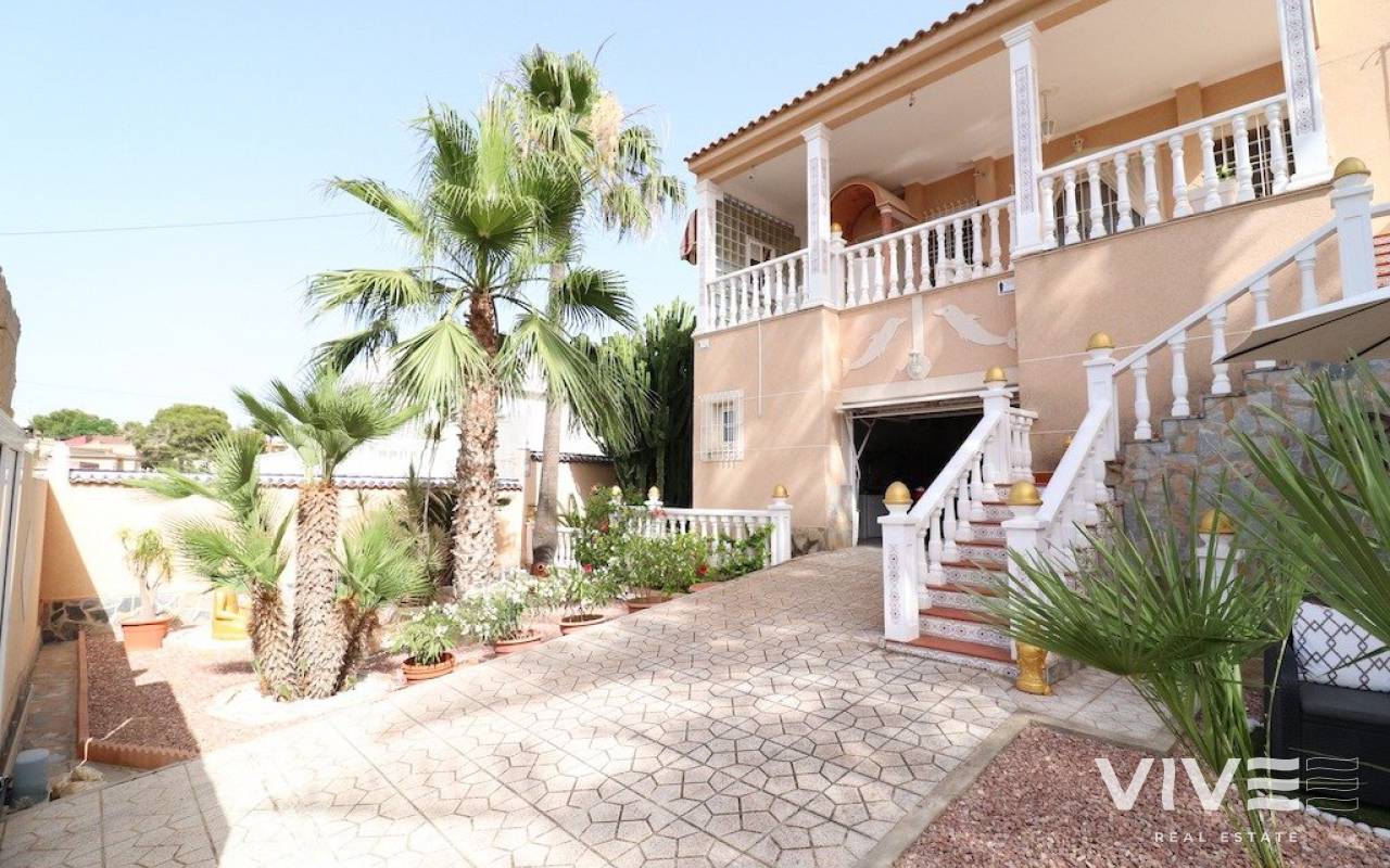 Detached Villa - Resale - Torrevieja - 28313