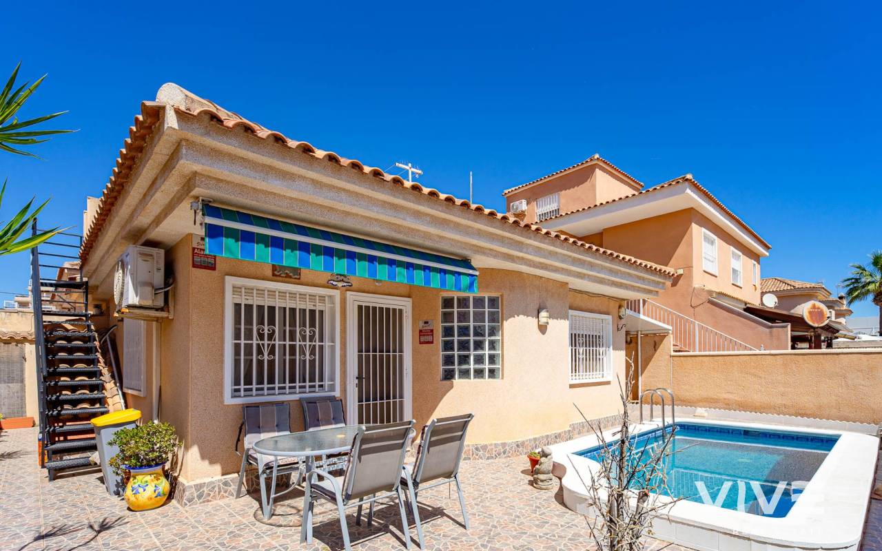 Detached Villa - Resale - Torrevieja - 66098
