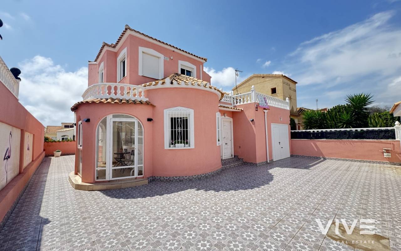 Detached Villa - Segunda mano - Orihuela Costa - DOLP-43961