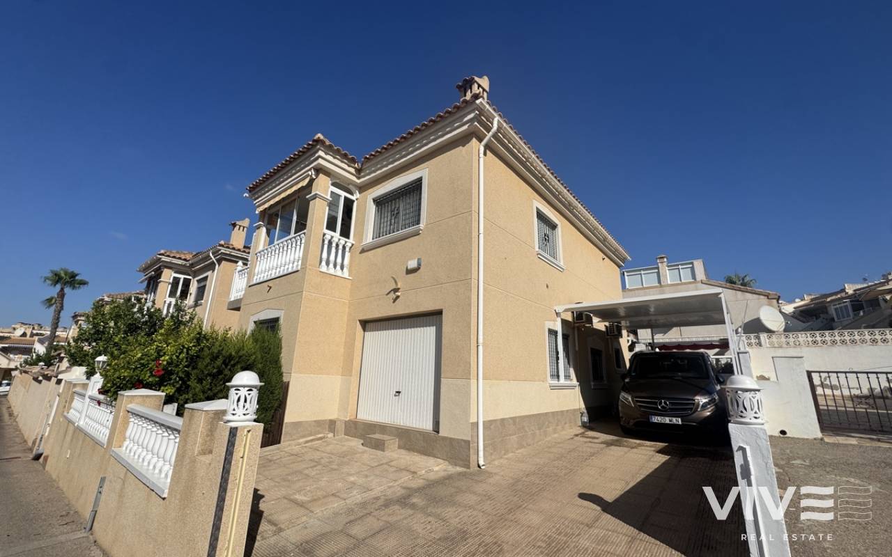 Detached Villa - Segunda mano - Orihuela Costa - DOLP-49236